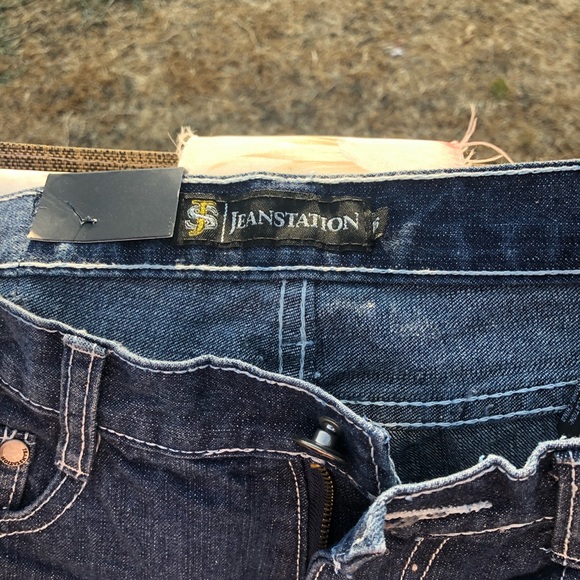 Jeans - Picture 2 of 4